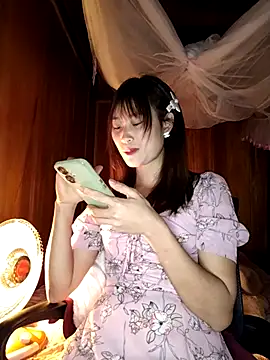 Snapshot of Em_xinh01 chatting on December 19, 1:18 pm Em xinh01 online show from December 19, 1:18 pm