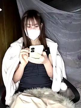 Snapshot of Em_xinh01 chatting on February 5, 12:21 pm Em xinh01 online show from February 5, 12:21 pm