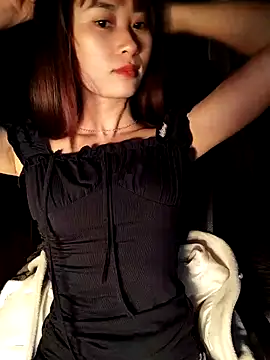 Snapshot of Em_xinh01 chatting on February 9, 11:20 pm Em xinh01 online show from February 9, 11:20 pm