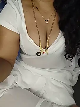 Snapshot of shreyareddy99 chatting on May 16, 10:36 am shreyareddy99 online show from May 16, 10:36 am