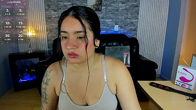 Snapshot of Amber_Smitt19 chatting on December 17, 12:44 pm Amber Smitt19 online show from December 17, 12:44 pm