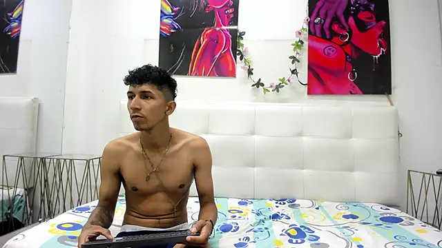 Snapshot of ahsly78alejandro chatting on November 18, 12:53 pm ahsly78alejandro online show from November 18, 12:53 pm