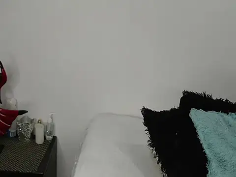 EmmilyConnor online show from February 10, 1:48 pm