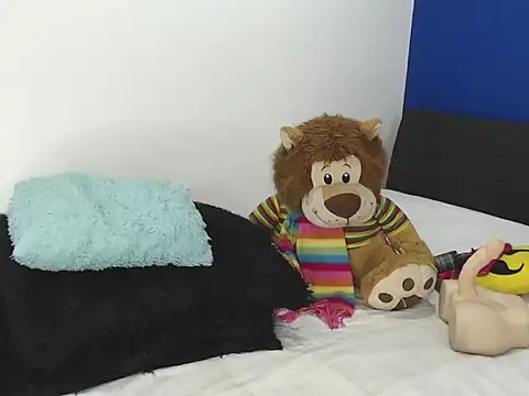 EmmilyConnor online show from February 15, 9:55 pm