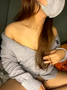 Beauty in online show from December 2, 3:29 pm