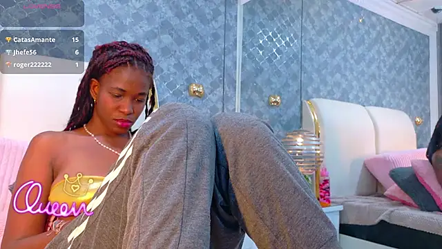 LilithMiller  online show from April 15, 8:21 am