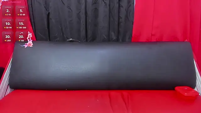 Snapshot of In_my_room_anything_goes chatting on July 6, 4:09 am In my room anything goes online show from July 6, 4:09 am