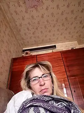 Snapshot of Georgette466 chatting on November 2, 8:28 am Georgette466 online show from November 2, 8:28 am