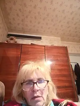 Georgette466 online show from April 12, 3:39 pm