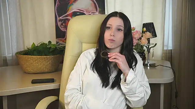 LorriCulpit online show from October 29, 10:39 am