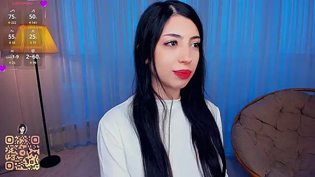 Snapshot of TonjaNeace chatting on December 17, 4:40 am TonjaNeace online show from December 17, 4:40 am