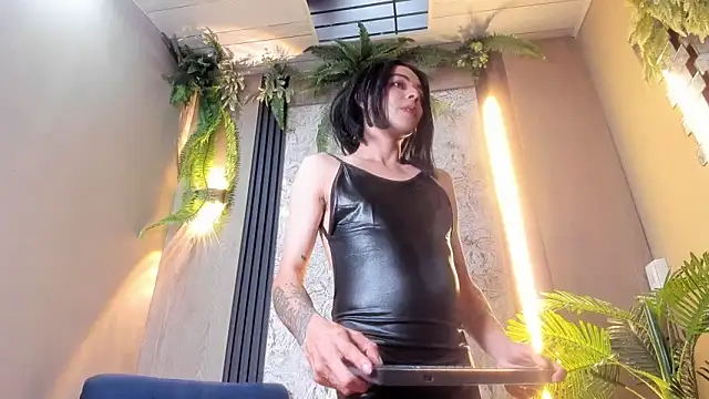 Nick carterr  online show from May 23, 8:35 pm