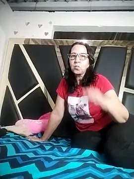 Snapshot of MaryHottiee chatting on November 21, 8:40 pm MaryHottiee online show from November 21, 8:40 pm