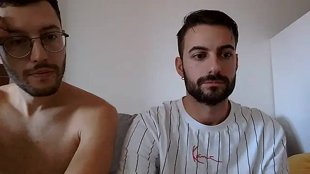 Amicisegreti2 online show from November 2, 9:55 am