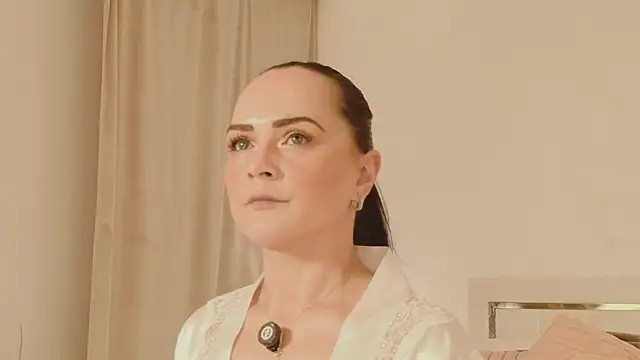 SiennaRosse online show from April 4, 8:39 pm