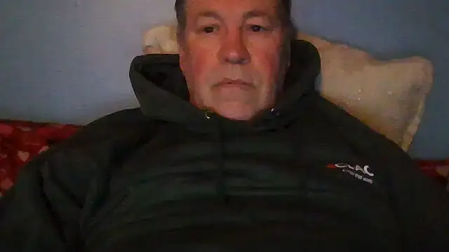 Snapshot of Jay4Seniors chatting on February 17, 2:19 am Jay4Seniors online show from February 17, 2:19 am