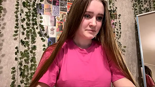 lily more online show from November 11, 1:33 pm