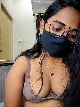 Snapshot of funny_couple_telugu chatting on October 28, 5:59 pm funny couple telugu online show from October 28, 5:59 pm