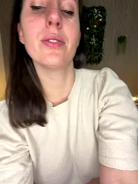 MysteryGirl   online show from December 16, 9:14 am