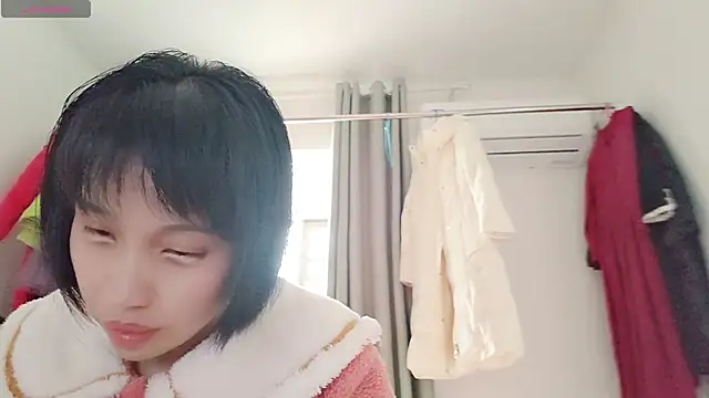 Snapshot of Yan61 chatting on December 5, 2:42 am Yan61 online show from December 5, 2:42 am