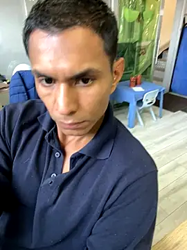 Snapshot of 97santiagoo chatting on October 29, 1:46 pm 97santiagoo online show from October 29, 1:46 pm