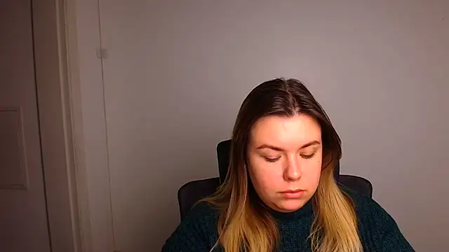 Snapshot of SusannaNight chatting on November 18, 7:02 am SusannaNight online show from November 18, 7:02 am