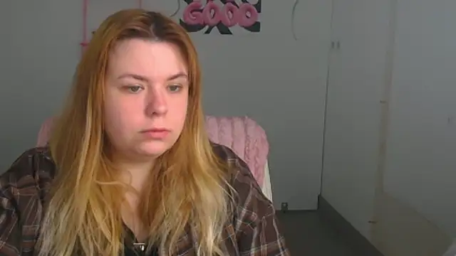 Snapshot of SusannaNight chatting on May 3, 5:13 am SusannaNight online show from May 3, 5:13 am