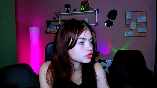 Snapshot of isabel_wave chatting on November 23, 10:15 am isabel wave online show from November 23, 10:15 am