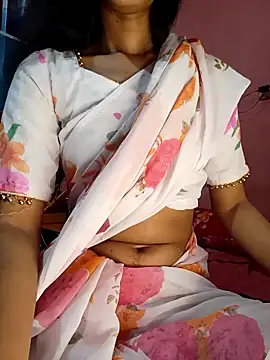 Green LaDY66 online show from April 13, 3:17 pm