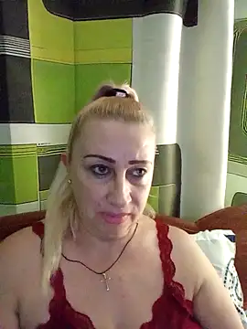 Esenia505 online show from December 15, 3:05 pm