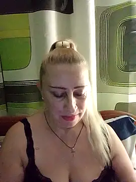 Esenia505 online show from December 20, 1:56 am