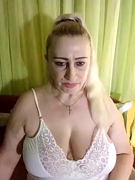 Esenia505 online show from February 1, 7:40 am