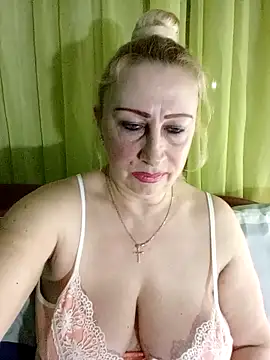 Esenia505 online show from April 4, 3:05 am