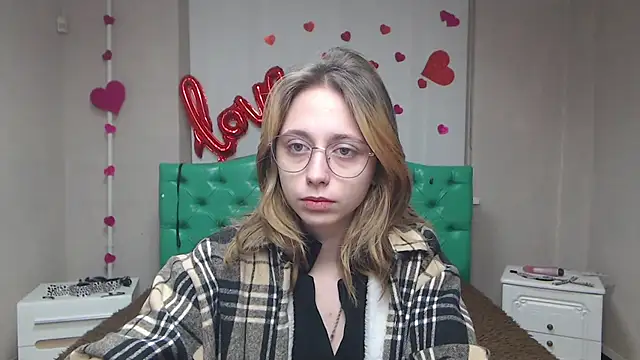 TracyLll online show from February 16, 6:31 am