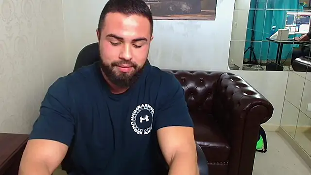 HayesWood online show from December 14, 5:57 am