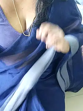 Snapshot of tamil_chitra12 chatting on November 4, 4:11 am tamil chitra12 online show from November 4, 4:11 am