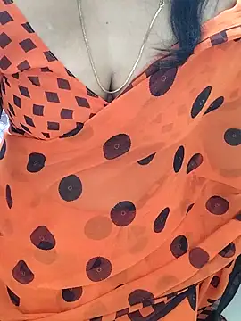 Snapshot of tamil_chitra12 chatting on November 23, 5:51 am tamil chitra12 online show from November 23, 5:51 am