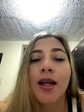 Snapshot of BunnyFoxxxy chatting on December 15, 11:09 pm BunnyFoxxxy online show from December 15, 11:09 pm