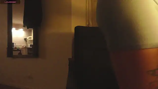 adeux2 online show from February 5, 1:21 am