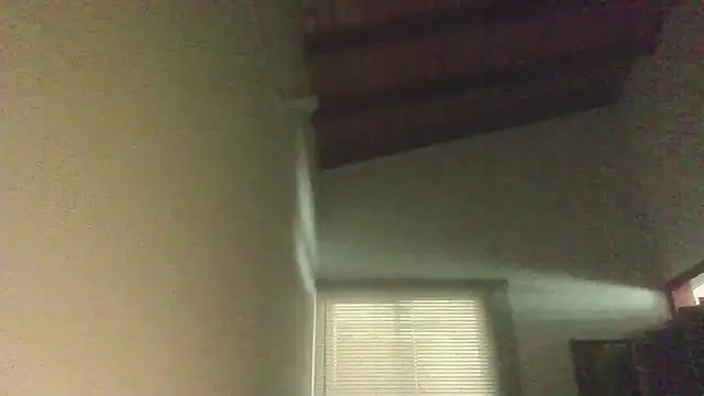 Snapshot of alcaeluwm chatting on October 30, 5:24 pm alcaeluwm online show from October 30, 5:24 pm