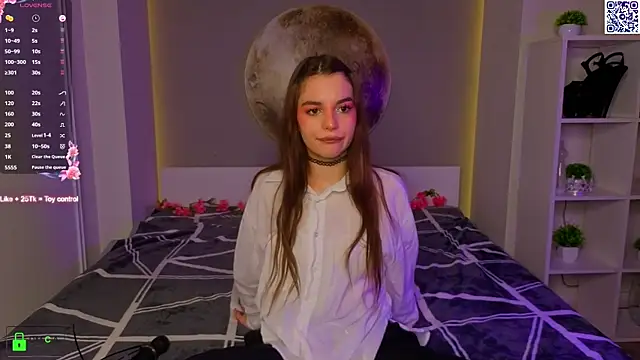 Snapshot of LauraHansil chatting on March 1, 7:05 pm LauraHansil online show from March 1, 7:05 pm