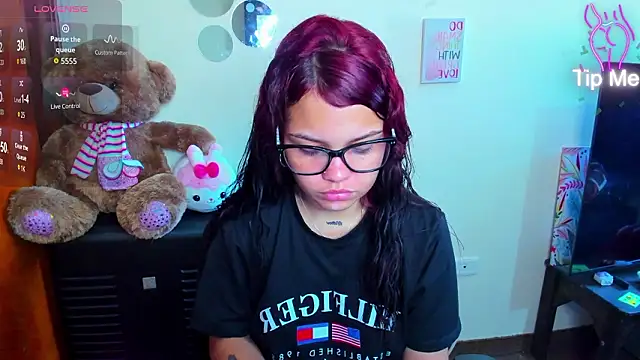 Emma boo online show from February 28, 2:51 pm