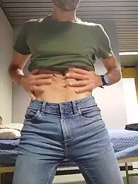 panco pillo online show from November 24, 6:18 pm