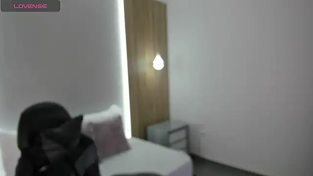 danne bratz  online show from November 12, 7:24 pm