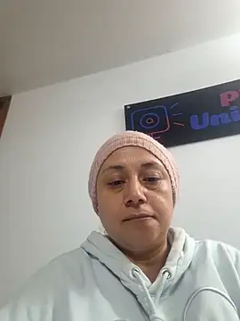 Caroline belle online show from November 8, 3:07 am