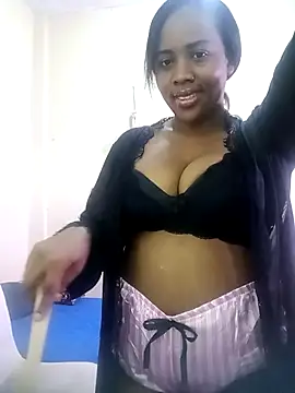 Snapshot of Diosa339 chatting on January 9, 2:20 pm Diosa339 online show from January 9, 2:20 pm