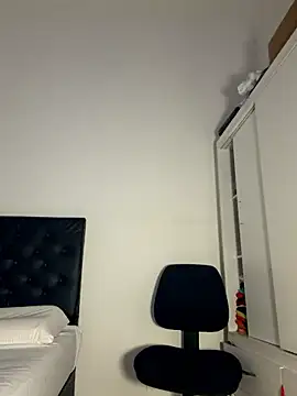 Romy-R-O online show from January 13, 1:49 pm