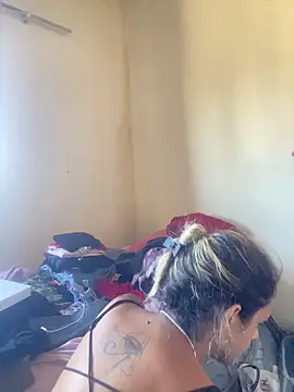 sabrinaneves online show from April 8, 11:10 am