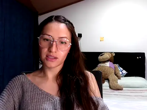 Snapshot of KendallTwisTx chatting on December 3, 4:20 am KendallTwisTx online show from December 3, 4:20 am