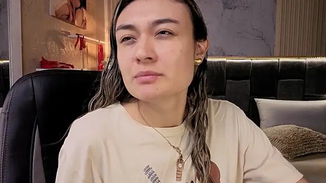 Snapshot of Im-Lola chatting on November 29, 11:19 pm Im-Lola online show from November 29, 11:19 pm